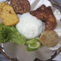 Paket Nasi Ayam Paha Tahu Tempe Perkedel