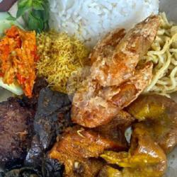 Nasi Madura Cumi