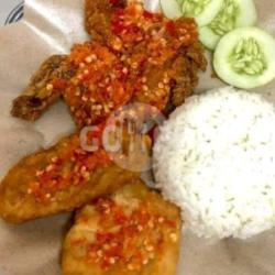 Nasi   Ayam   Tahu   Tempe   Telur   Hati/ampela