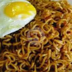 Mie Ceplok Goreng ( Sedaap Goreng/ Indomie Goreng/aceh/cakalang )