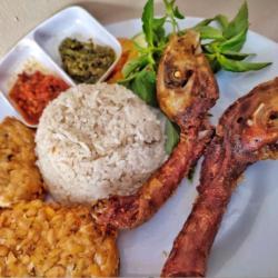 Paket Nasi Kepal Ayam