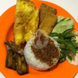 Nasi 3t (tahu Tempe Telur)