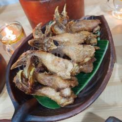 Kepala Ayam Goreng