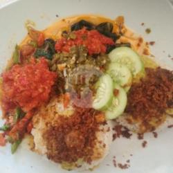 Nasi Dan Telor Bulat Balado