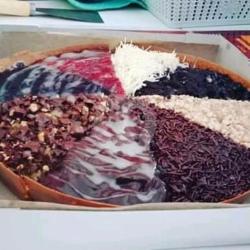 Pizza 8 Rasa:banana Vanilla Coklat Kacang Oreo Keju Strawberi