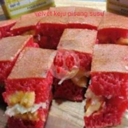 Martabak Bangka Red Velvet Keju Pisang Susu