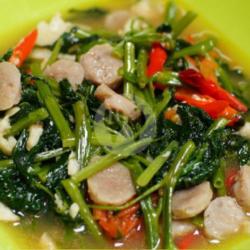 Tumis Kangkung Bakso