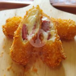 Risoles Smoked Beef Mayo Original ( Isi 4 )