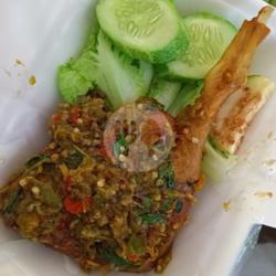 Bebek Goreng Penyet Sambal Kemangi