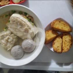 Bakwan/bakso Komplit