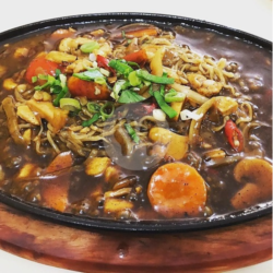 Mie Hot Plate Saus Lada Hitam Ayam