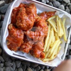 Spicy Chicken Wings   Kentang