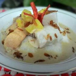 Lontong Opor Saos Nanas