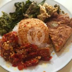 Nasi   Telor Dadar Sayur Komplit