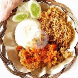 Paket Puas Nasi Mie Ayam Geprek Sadis