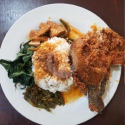 Nasi Padang   Mujair Goreng