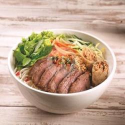 Dry Rice Vermicelli With Grilled Beef & Spring Roll