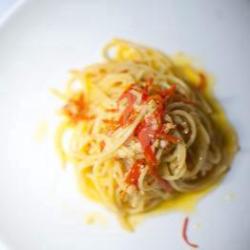 Aglio Olio With Chicken Or Parma Ham (spaghetti)