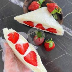 Fruit Sandwich Strawberry