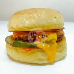 Cheesy Beef Burger