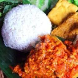 Ayam Penyet Pakai Nasi   Es Sirup Kurnia