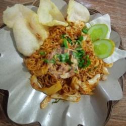 Mie Goreng Ayam Geprek