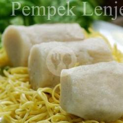 Pempek Lenjeran