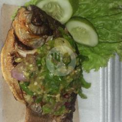 Ikan Bawal Sambel Penyet Ijo