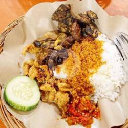 Nasi Kulit Ati Ampela (sambel, Kol, Goreng, Lalapan)