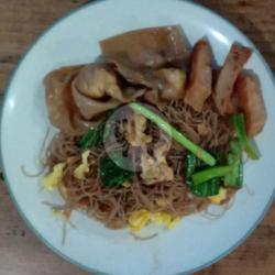 Bihun Goreng Pangsit