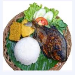 Paket Ikan Bawal Bakar Madu