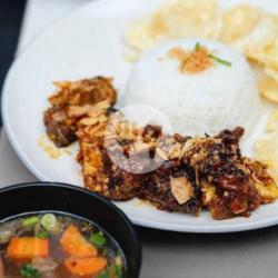 Nasi Sayur Sop Ati Ampela Goreng