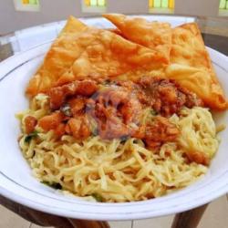 Mie Cheese / Bolognese Pangsit Goreng Lev.0-10