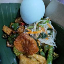 Nasi Kuning Telur Asin