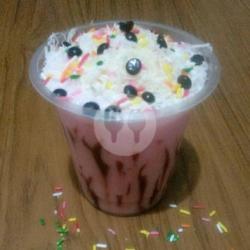 Jelly Stroberry Milk Ice