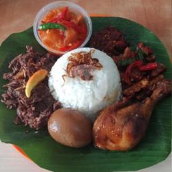 Nasi Gudeg Telur   Ayam Semur