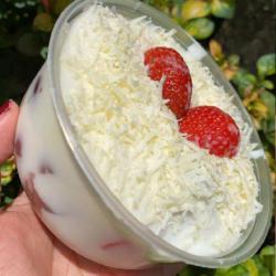 Salad Buah Mayo Berry