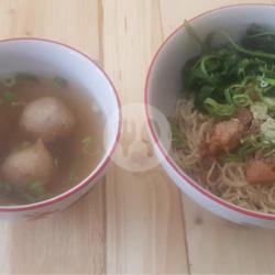 Mie Ayam Kangkung Bakso