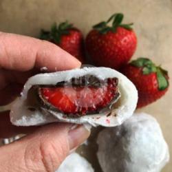 Mochi Strawberry Nutella