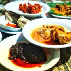 Nasi Padang Ikan Cakalang   Telur Dadar   Perkedel Kentang