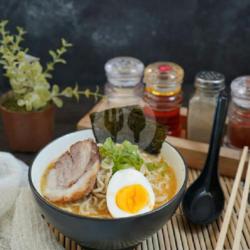 Butter Cream Miso Ramen Beef