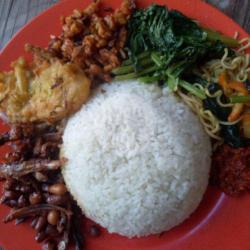 Nasi Sayur Teri Kacang Tempe Manis Jagung