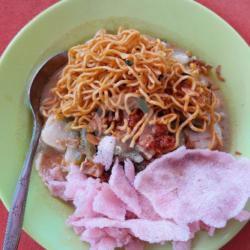 Ketupat Sayur Tauco Mie Goreng