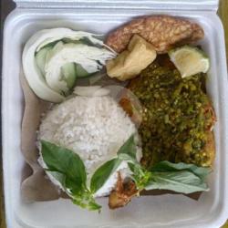 Nasi Ayam Besar Penyet Cabe Ijo Jakarta