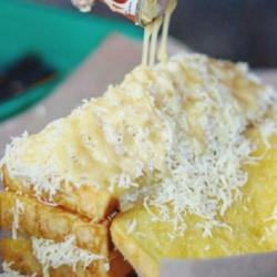 Roti Bakar Keju Strobery Susu