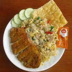 1 Porsi Nasi Goreng Chiken Katsu Crispy Kerupuk Pangsit(campur Telor, Bakso,chiken Katsu Crispy,kerupuk Pangsit)