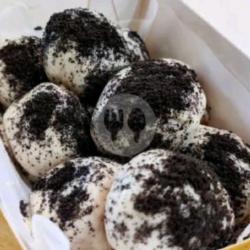 Donat Mini Tiramisu Tabur Oreo