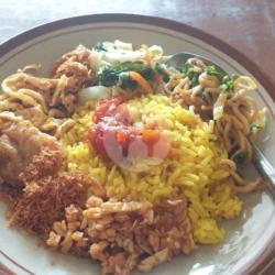 Nasi Kuning Campur