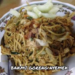 Bakmi Goreng Nyemek