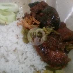 Nasi Bebek Ati Ampela Bumbu Hitam Sambel Ijo Pedas Gurih Mantep